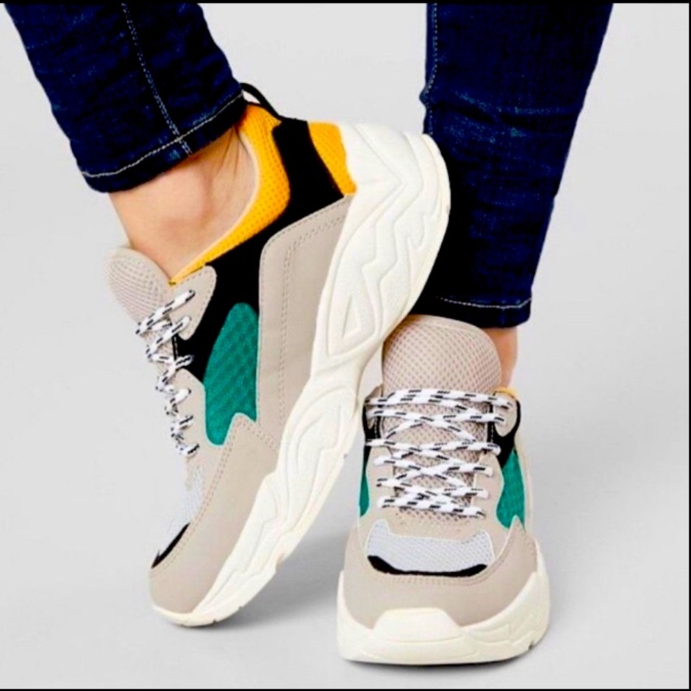 Sneakers
